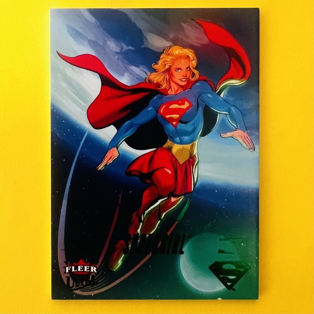 2025 Fleer Ultra Superman #43 Supergirl Green Parallel DC Comics